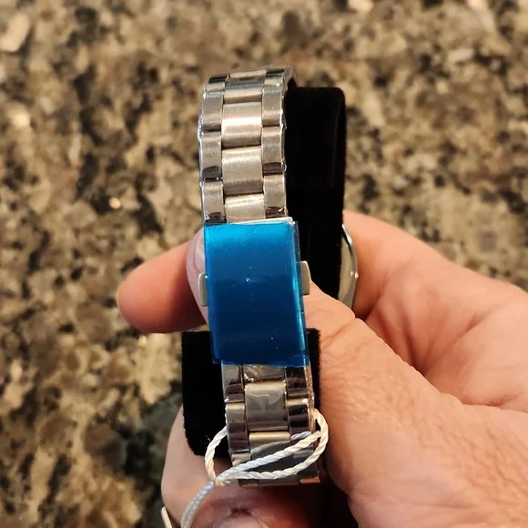 Watch - Picture 4 of 4